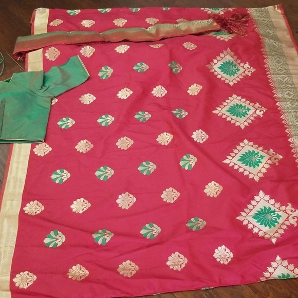 Other - Saree with blouse! New